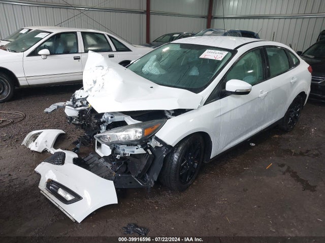 Ford FOCUS SE 2016 1FADP3F22GL374860 Image 2