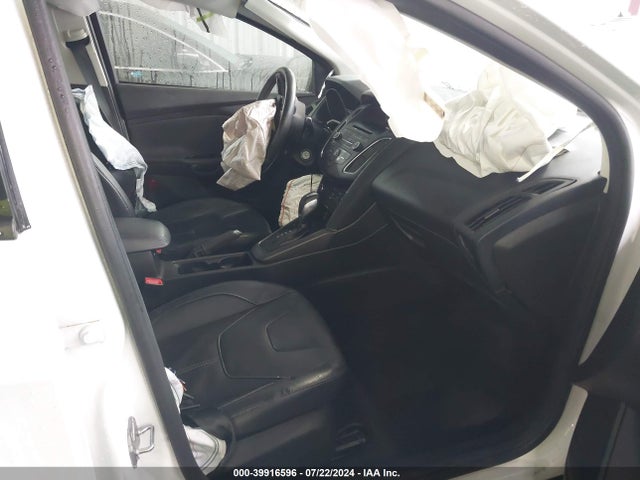 Ford FOCUS SE 2016 1FADP3F22GL374860 Image 5