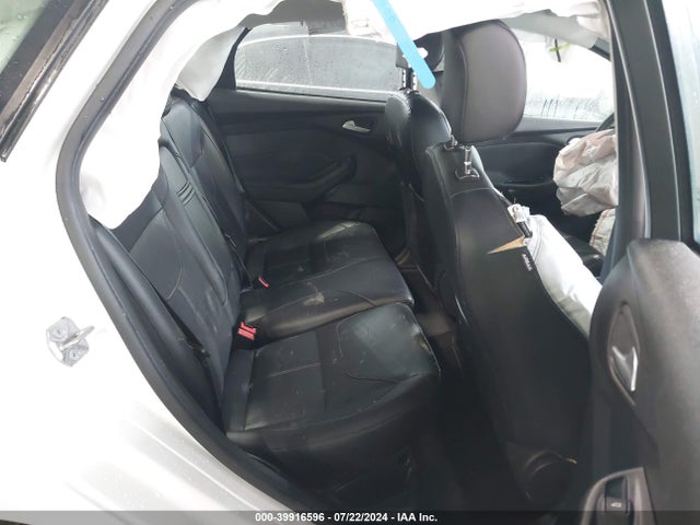 Ford FOCUS SE 2016 1FADP3F22GL374860 Image 8