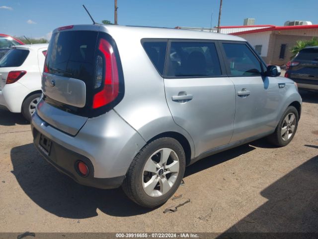 KNDJN2A2XJ7622101 KIA Soul