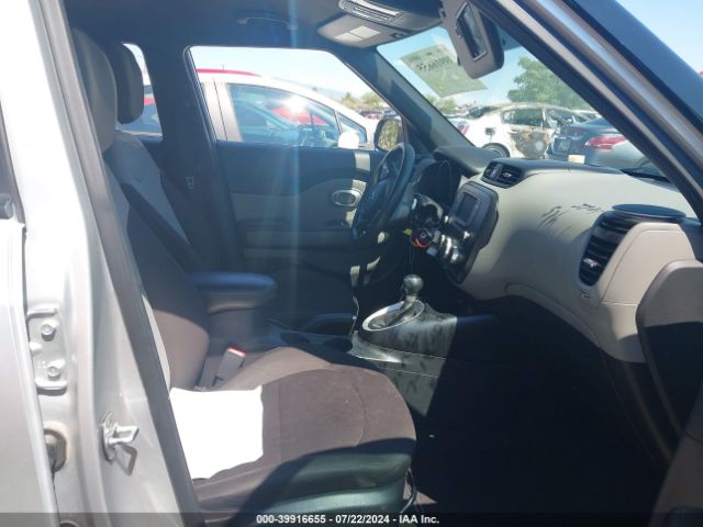 KNDJN2A2XJ7622101 KIA Soul