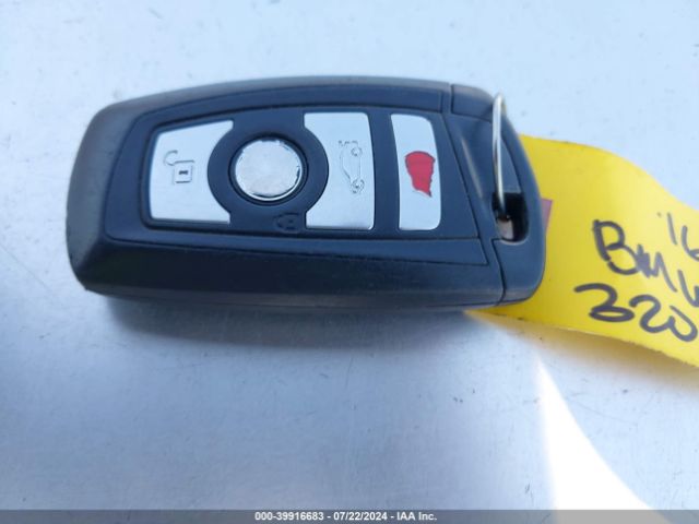 WBA8E1G51GNU12269 BMW 320i