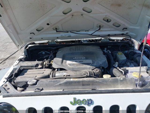 1C4BJWDG1HL536630 Jeep Wrangler Unlimited Sport 4x4