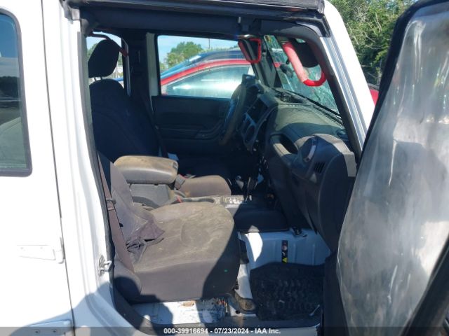 1C4BJWDG1HL536630 Jeep Wrangler Unlimited Sport 4x4