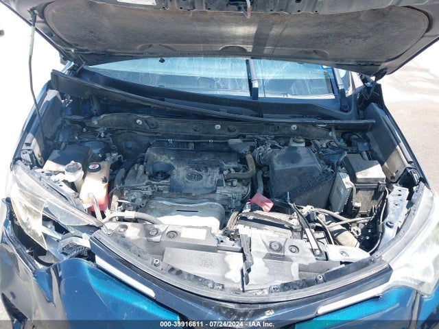 Toyota RAV4 LE 2018 JTMZFREV5JJ736233 Image 10