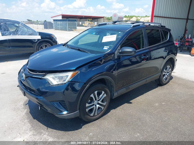 Toyota RAV4 LE 2018 JTMZFREV5JJ736233 Image 2