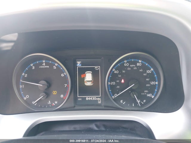 Toyota RAV4 LE 2018 JTMZFREV5JJ736233 Image 7