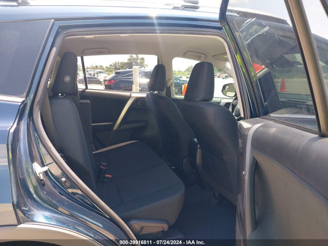 Toyota RAV4 LE 2018 JTMZFREV5JJ736233 Image 8