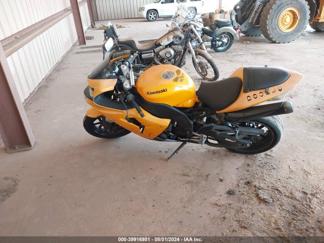 39916951 :رقم المزاد ، JKAZXCD1X6A013925 vin ، 2006 Kawasaki Zx1000 D6f مزاد بيع