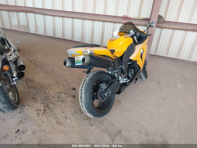 39916951 :رقم المزاد ، JKAZXCD1X6A013925 vin ، 2006 Kawasaki Zx1000 D6f مزاد بيع