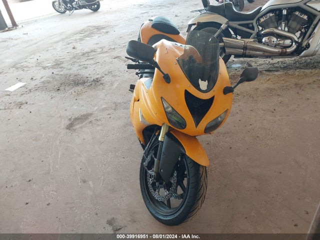 39916951 :رقم المزاد ، JKAZXCD1X6A013925 vin ، 2006 Kawasaki Zx1000 D6f مزاد بيع
