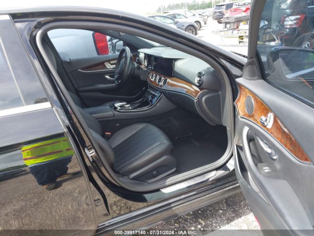 WDDZF4JB4HA230746 Mercedes-Benz E 300
