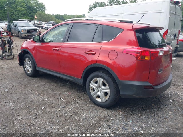 Toyota RAV4 LE 2015 JTMBFREV3FJ033383 Image 3