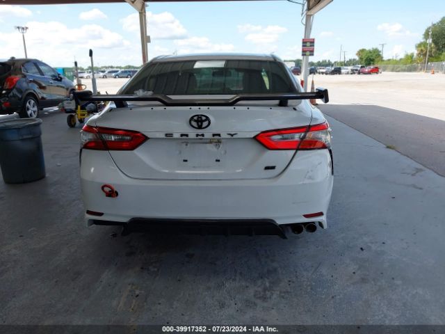 4T1B11HK3JU129020 Toyota CAMRY SE