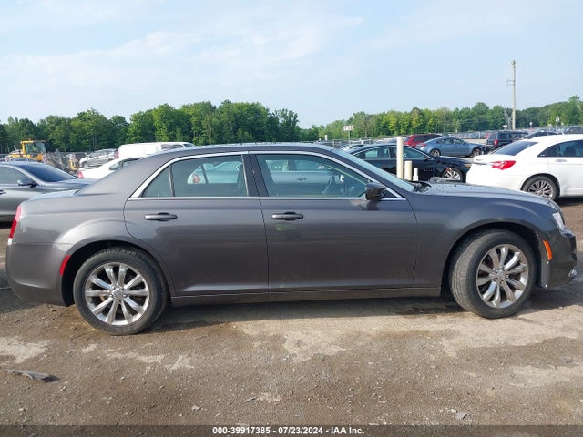 Chrysler 300 Anniversary Edition 2016 2C3CCARG1GH225094 Image 13
