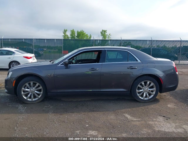 Chrysler 300 Anniversary Edition 2016 2C3CCARG1GH225094 Image 14
