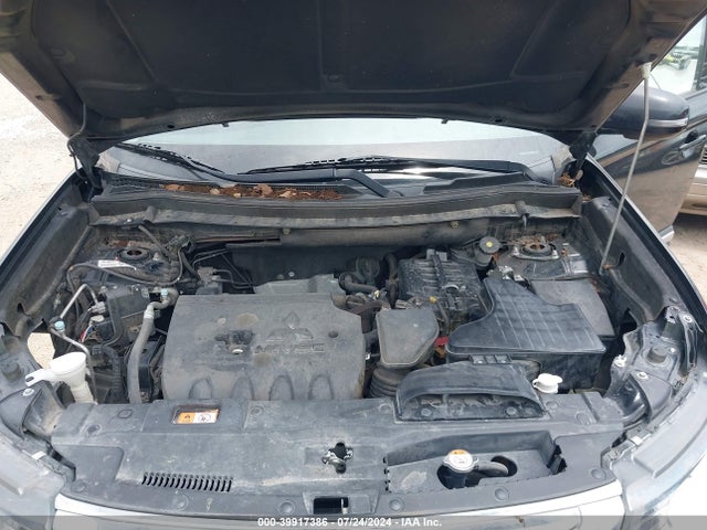 2017 MITSUBISHI OUTLANDER JA4AD3A38HZ048222 Photo 9