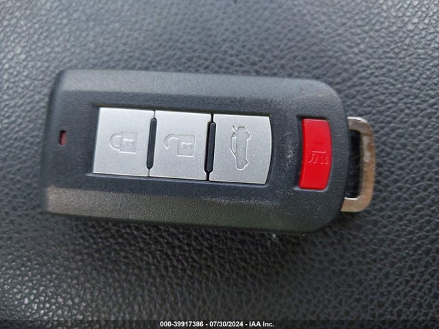 2017 MITSUBISHI OUTLANDER JA4AD3A38HZ048222 Photo 10