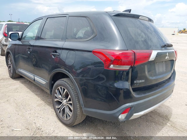 2017 MITSUBISHI OUTLANDER JA4AD3A38HZ048222 Photo 2