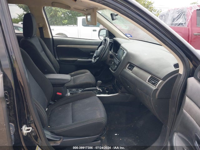 2017 MITSUBISHI OUTLANDER JA4AD3A38HZ048222 Photo 4