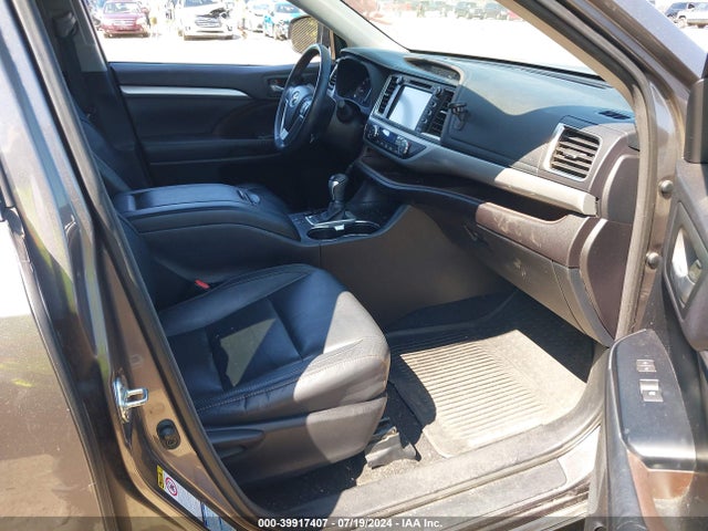Toyota Highlander Xle V6 2015 5TDJKRFH5FS128434 Image 5