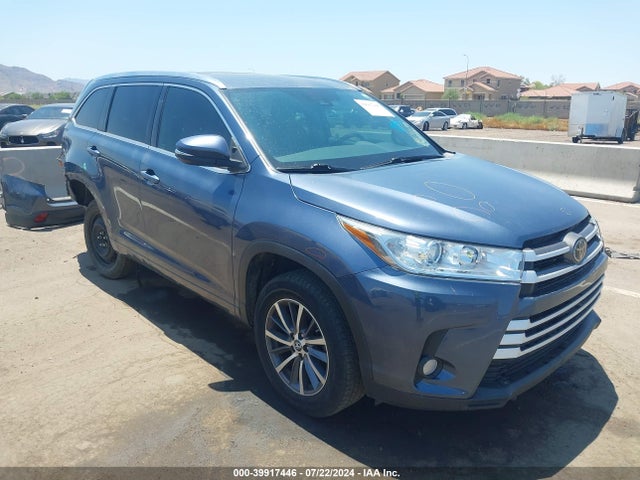 Toyota Highlander Xle 2018 5TDKZRFHXJS250490 головне зображення