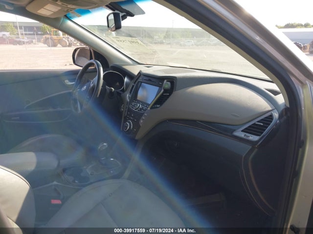 Hyundai Santa Fe Limited 2016 KM8SRDHF8GU140343 Image 5