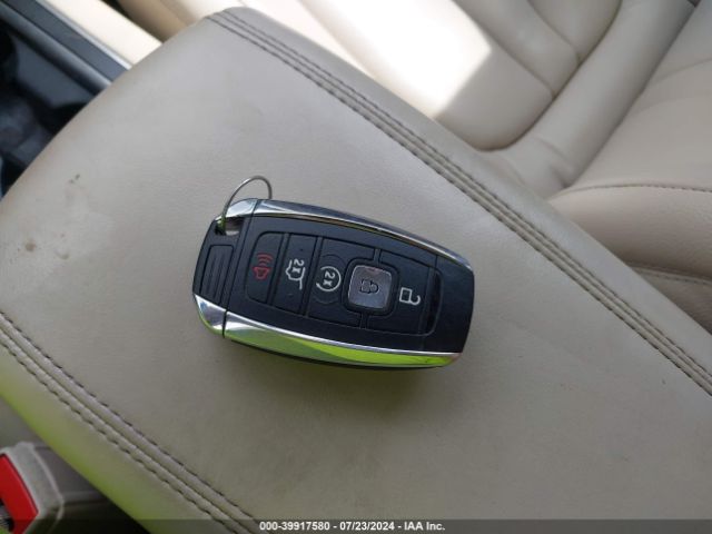5LMCJ1D91KUL52341 Lincoln Mkc Standard