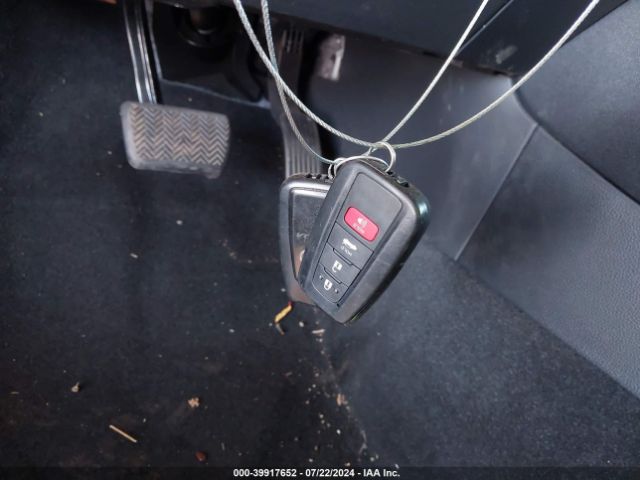 JTDHPMAE8MJ140670 Toyota COROLLA LE