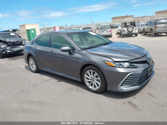 Toyota CAMRY LE 2022 4T1C11AK2NU700677 zdjęcie główne