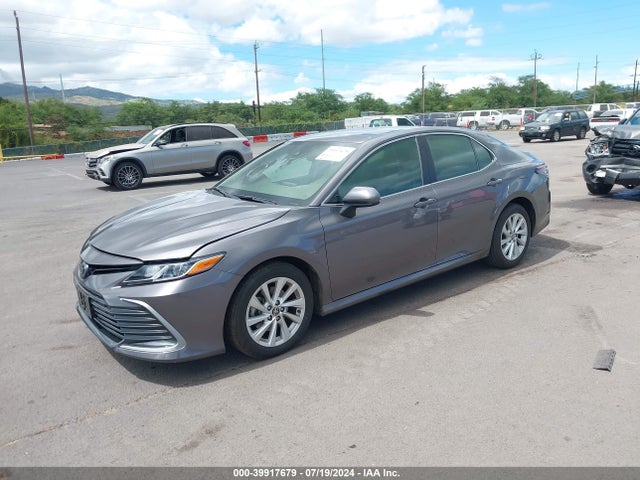 Toyota CAMRY LE 2022 4T1C11AK2NU700677 Image 2