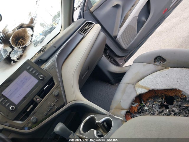 Toyota CAMRY LE 2022 4T1C11AK2NU700677 Image 6
