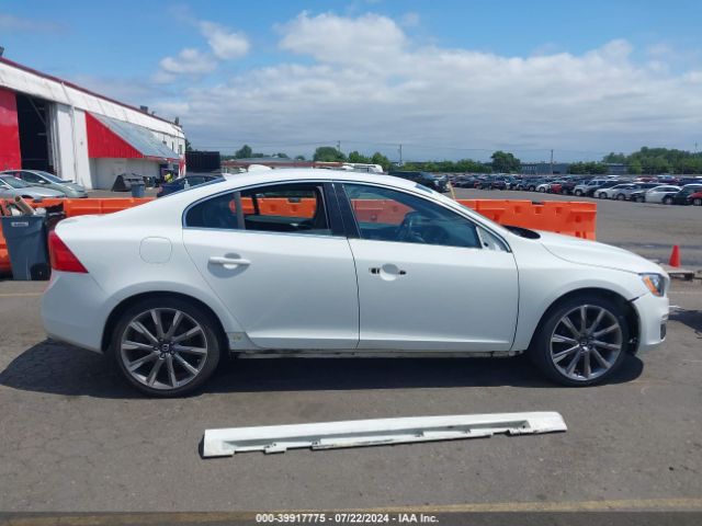 YV140MFK7F2335586 Volvo S60 T5 Premier
