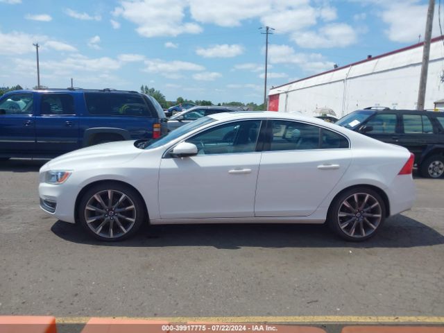 YV140MFK7F2335586 Volvo S60 T5 Premier