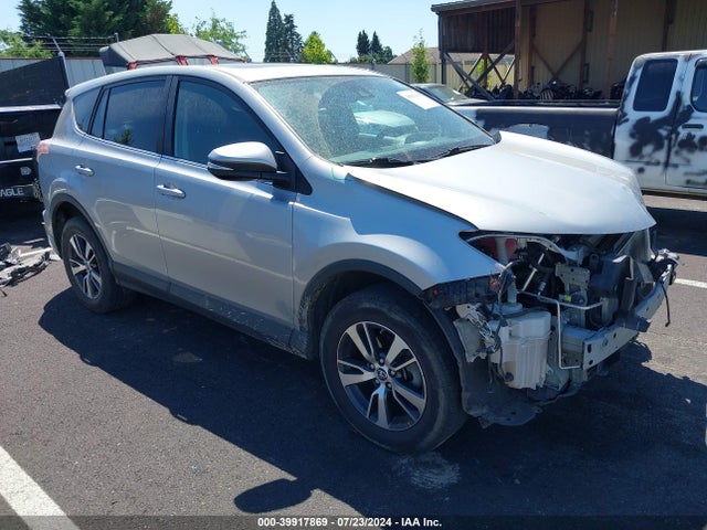 Toyota Rav4 Xle 2018 2T3WFREV2JW476782 main image