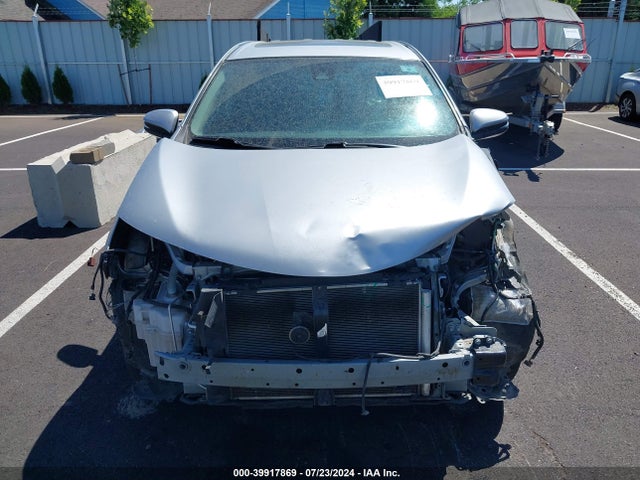 Toyota Rav4 Xle 2018 2T3WFREV2JW476782 Image 13