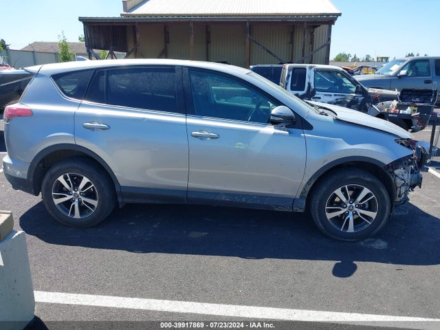 Toyota Rav4 Xle 2018 2T3WFREV2JW476782 Image 14