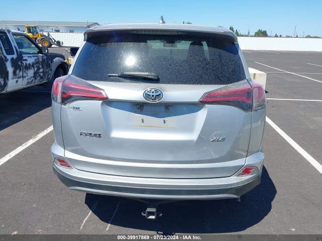 Toyota Rav4 Xle 2018 2T3WFREV2JW476782 Image 17