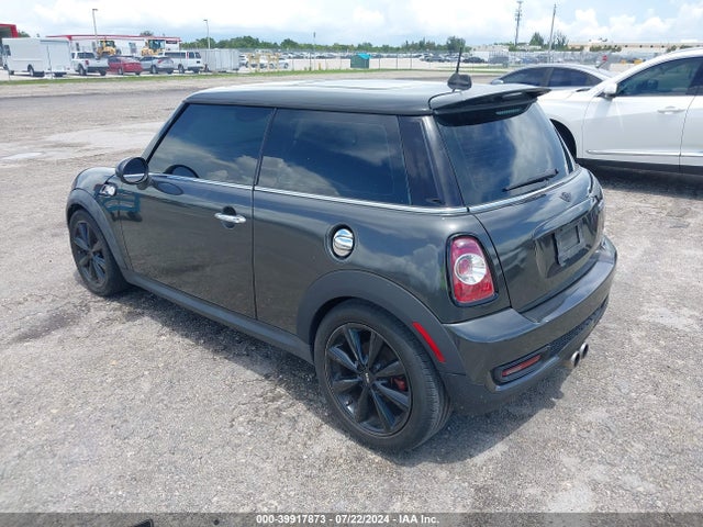 2012 MINI COOPER S WMWSV3C56CTY25849 Photo 2
