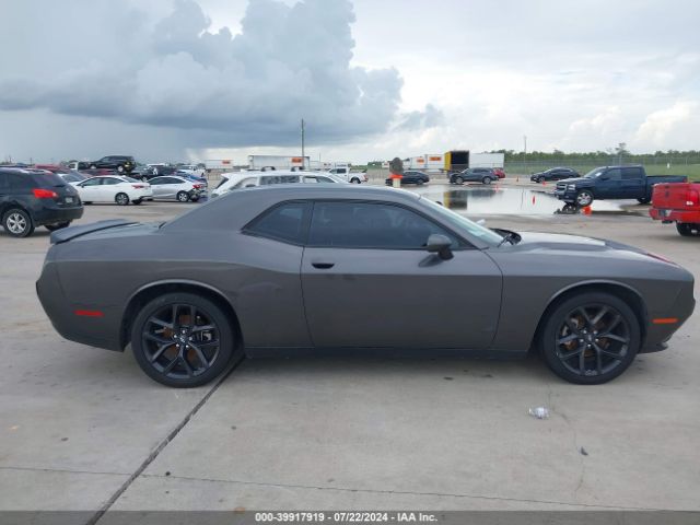 2C3CDZAG5NH175255 Dodge Challenger Sxt