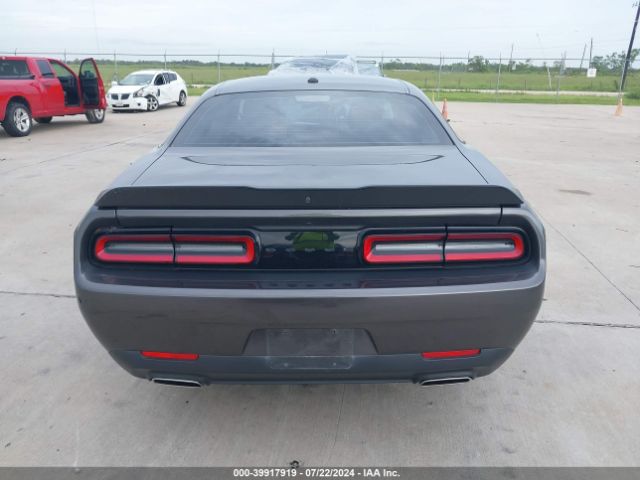 2C3CDZAG5NH175255 Dodge Challenger Sxt