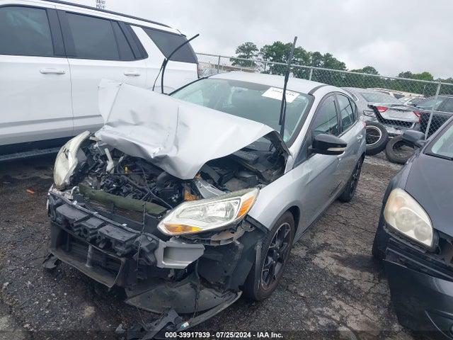 Ford FOCUS SE 2014 1FADP3K2XEL246370 Image 2