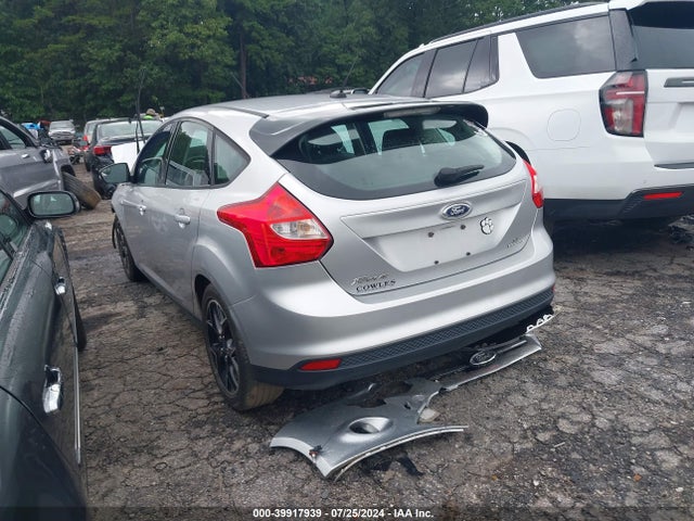 Ford FOCUS SE 2014 1FADP3K2XEL246370 Image 3
