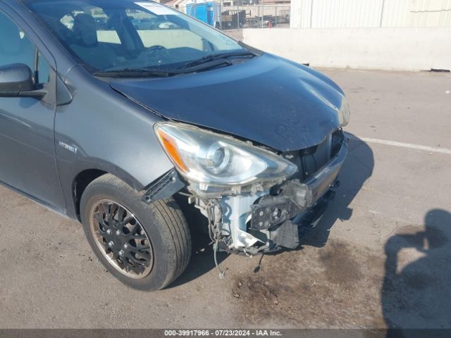JTDKDTB33F1112218 Toyota Prius C One