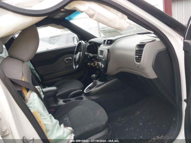 KNDJN2A25E7032667 KIA Soul
