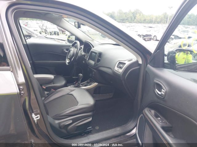 3C4NJDBB1LT197549 Jeep Compass Latitude 4x4