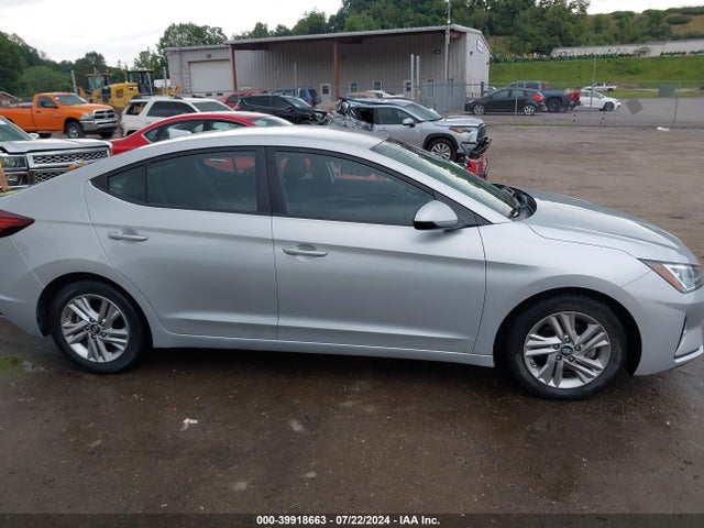 Hyundai ELANTRA SEL 2019 5NPD84LFXKH408075 Image 13