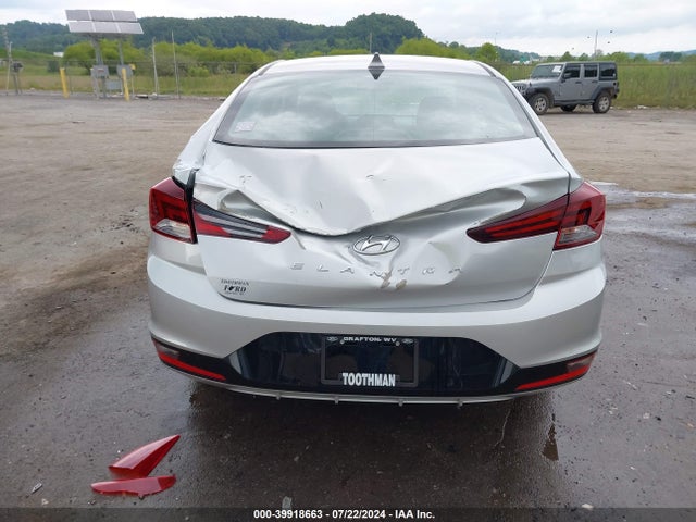Hyundai ELANTRA SEL 2019 5NPD84LFXKH408075 Image 16