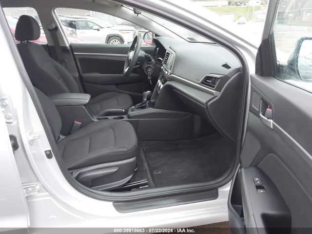 Hyundai ELANTRA SEL 2019 5NPD84LFXKH408075 Image 5