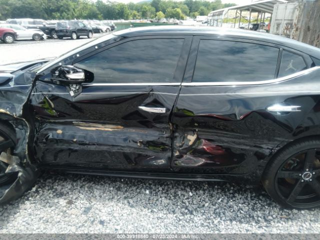 1N4AA6AP1JC390628 Nissan Maxima 3.5 Sl